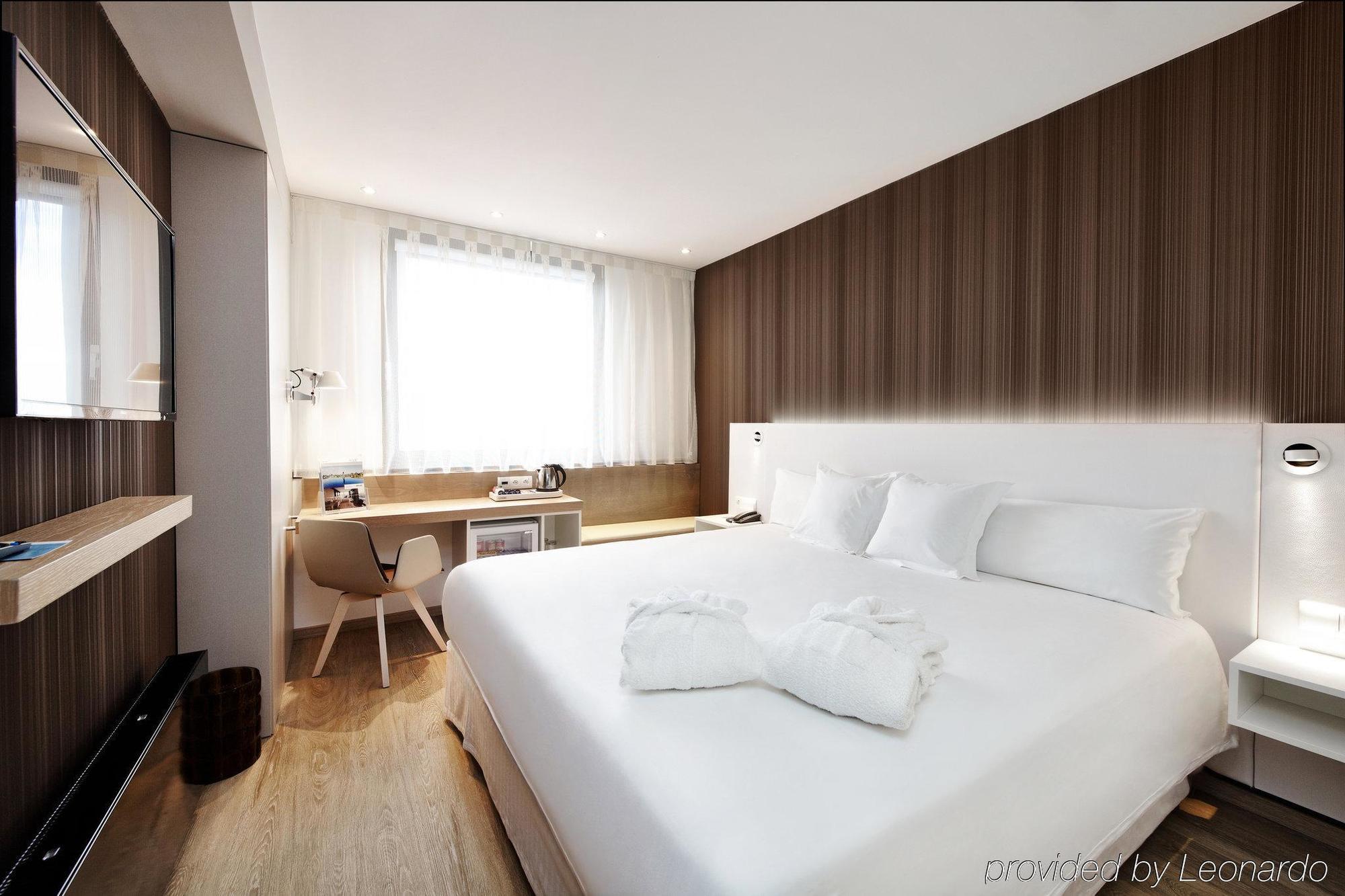 Hotel Occidental Praha Esterno foto