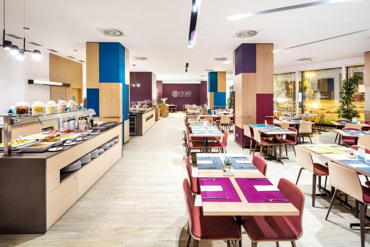 Hotel Occidental Praha Esterno foto
